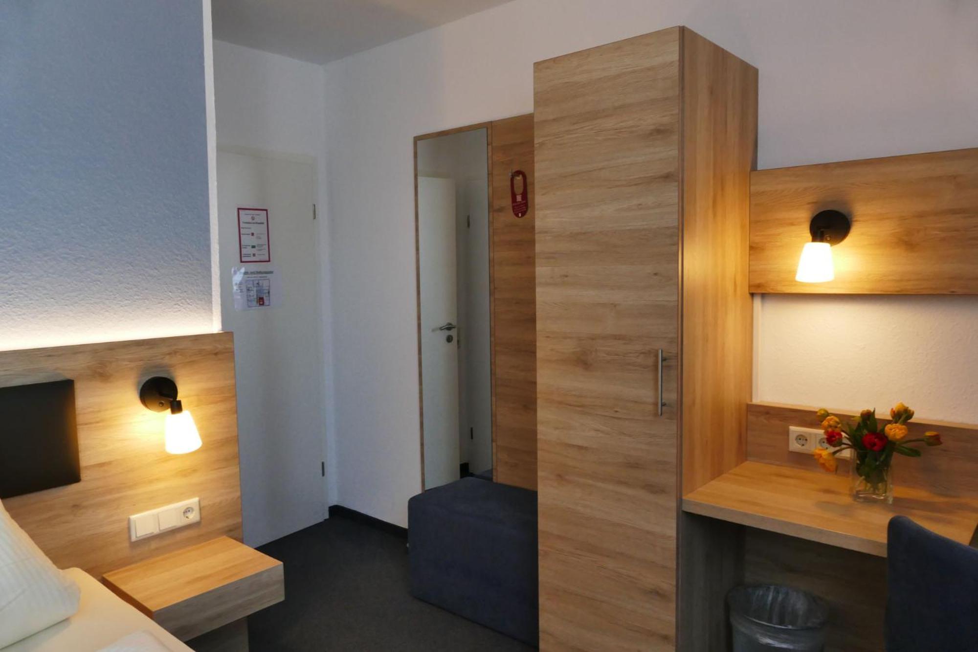 Hasi'S Hotel Grafing bei Muenchen Ngoại thất bức ảnh