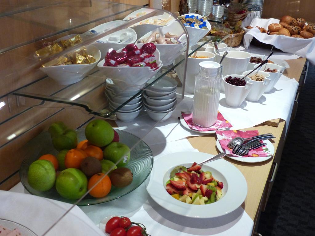 Hasi'S Hotel Grafing bei Muenchen Ngoại thất bức ảnh